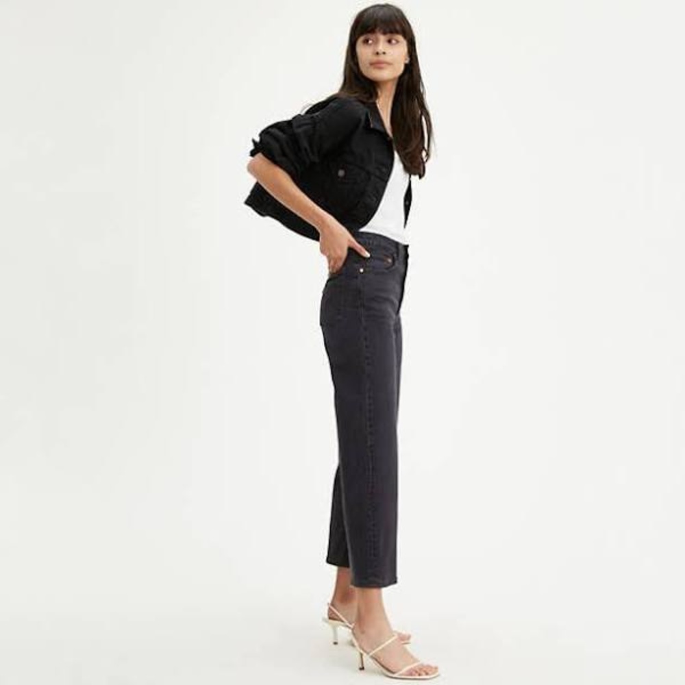 Levi’s RIBCAGE STRAIGHT ANKLE 28”x26” NWT